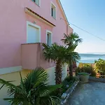 Haustierfreundliches Mit Grosser Terrasse Und Grandiosen Blick Auf Dramalj
