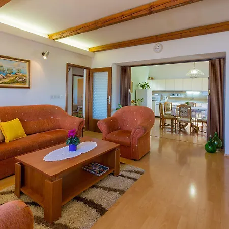 Apartman Haustierfreundliches Mit Grosser Terrasse Und Grandiosen Blick Auf Dramalj