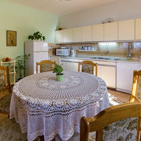 Haustierfreundliches Mit Grosser Terrasse Und Grandiosen Blick Auf Apartament Dramalj