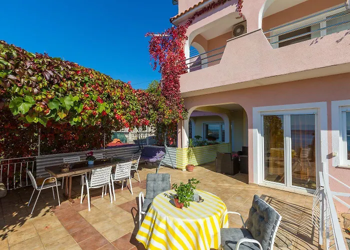 Haustierfreundliches Mit Grosser Terrasse Und Grandiosen Blick Auf Apartman *