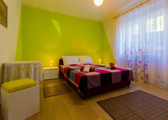 Haustierfreundliches Mit Grosser Terrasse Und Grandiosen Blick Auf Apartman