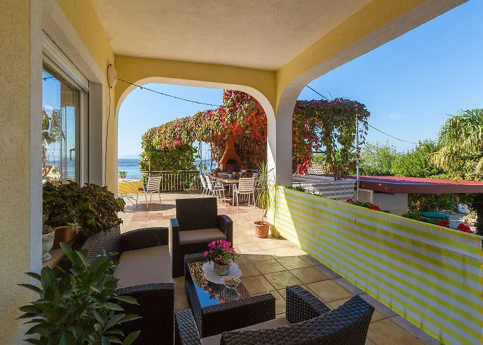 Haustierfreundliches Mit Grosser Terrasse Und Grandiosen Blick Auf * Dramalj
